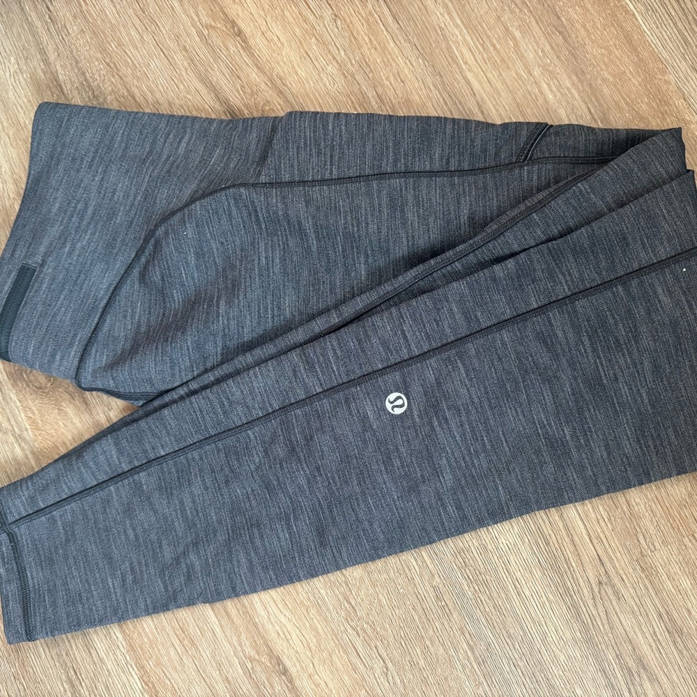 Lululemon Leggings w Pockets 28”